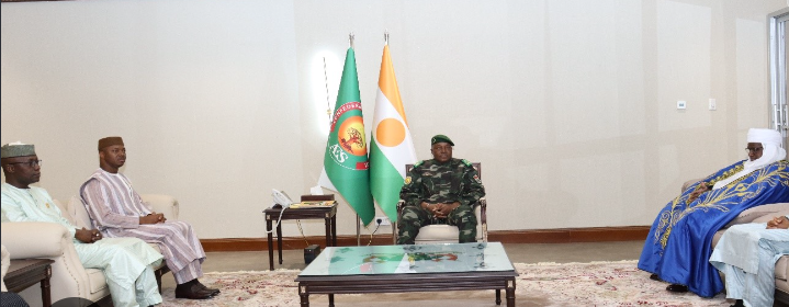  Parlement confédéral de l'AES : le Général d'Armée Abdourahamane Tiani reçoit une délégation